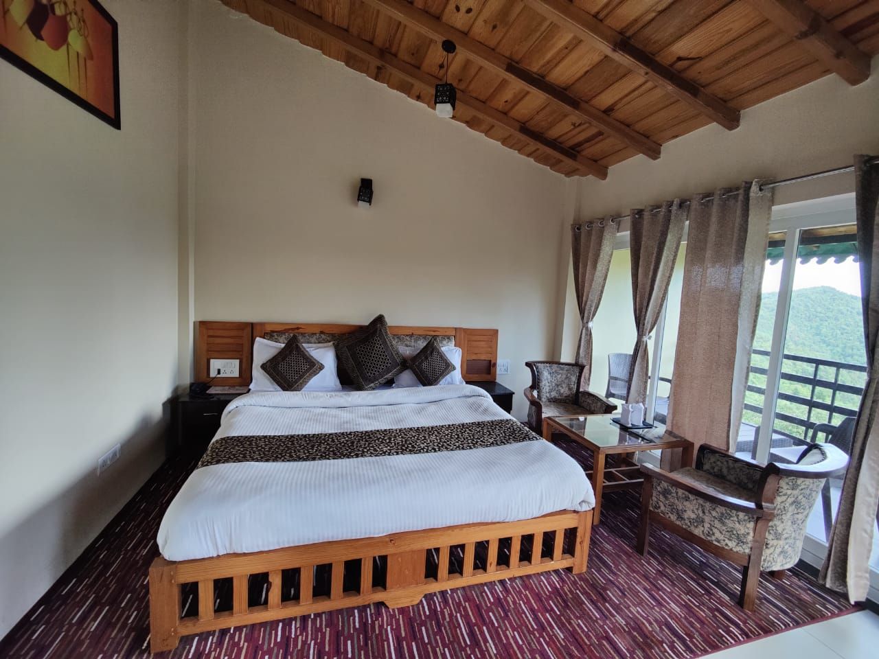The Wonder Valley Resort Deluxe Room with Mountain & Valley View  3