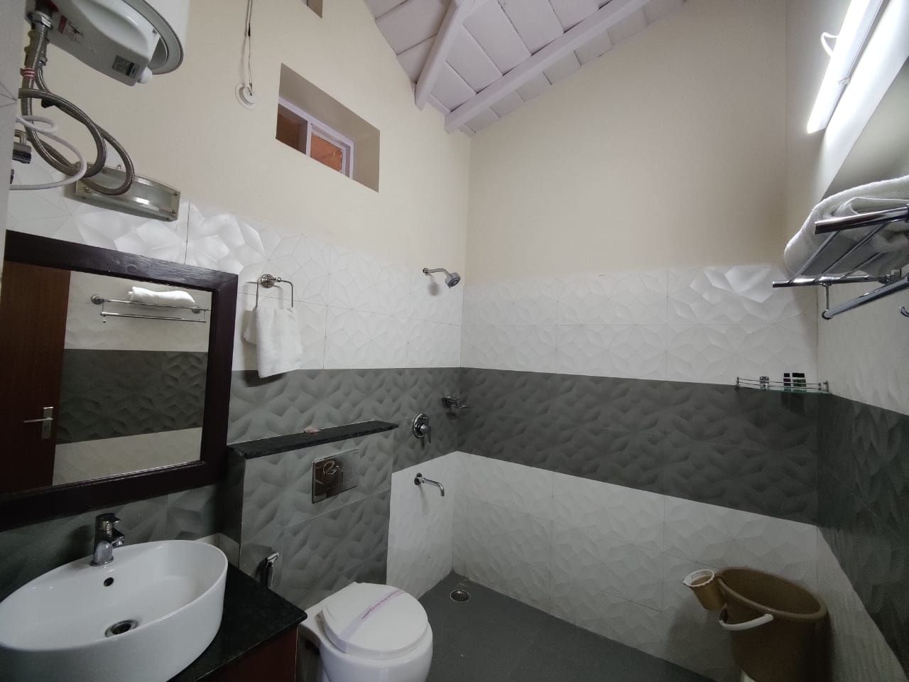 The Wonder Valley Resort Deluxe Room with Mountain & Valley View  17