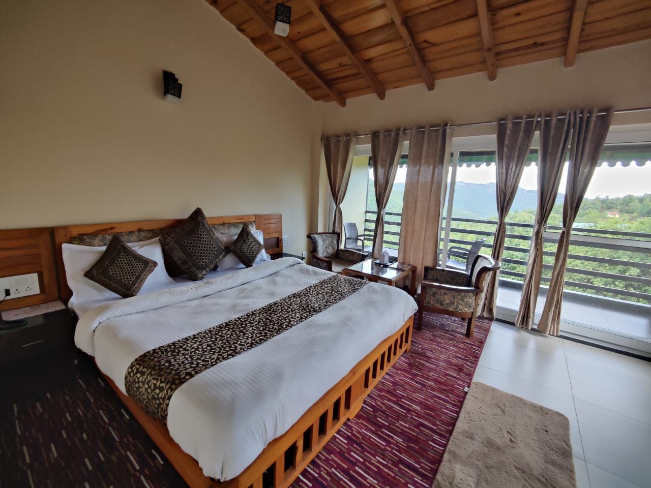 The Wonder Valley Resort Deluxe Room with Mountain & Valley View 