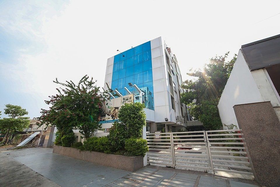 undefined Hotel Flora inn 8