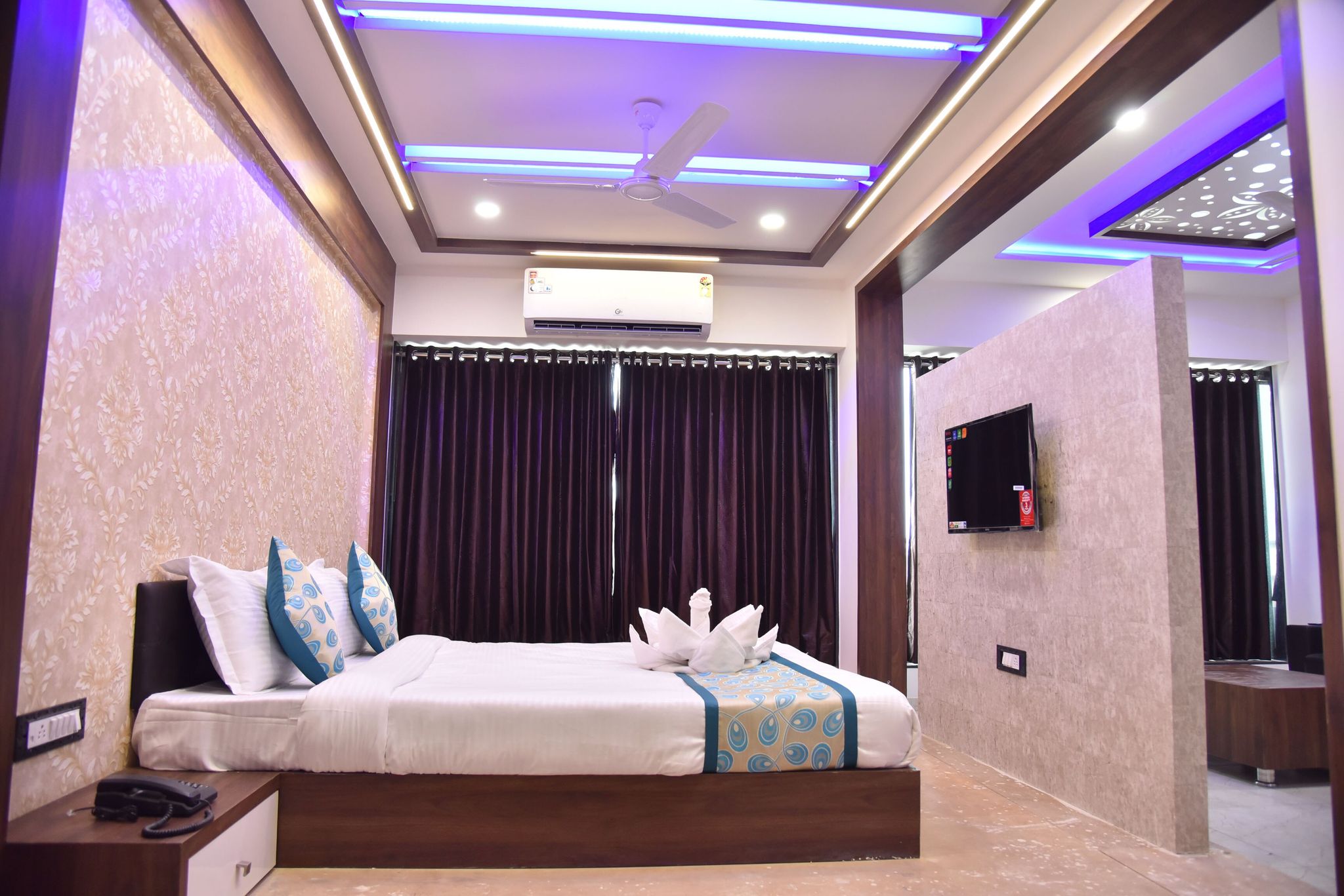 undefined Hotel Savera Inn 8