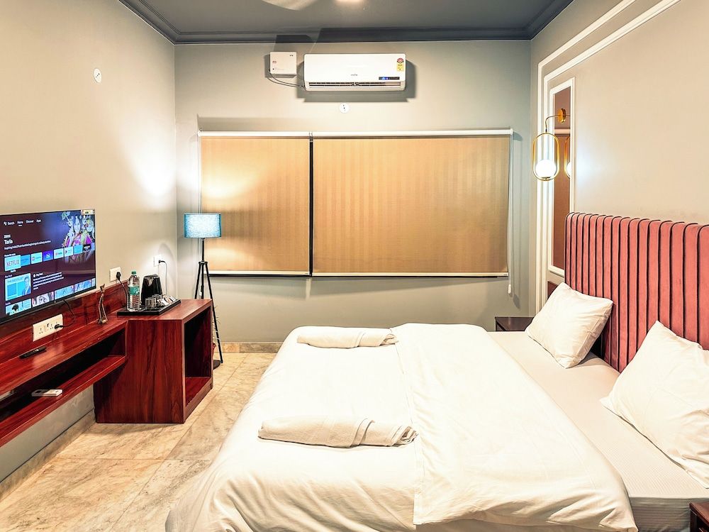 Hoztel Jaipur - Hostel Superior AC Room With King bed 2
