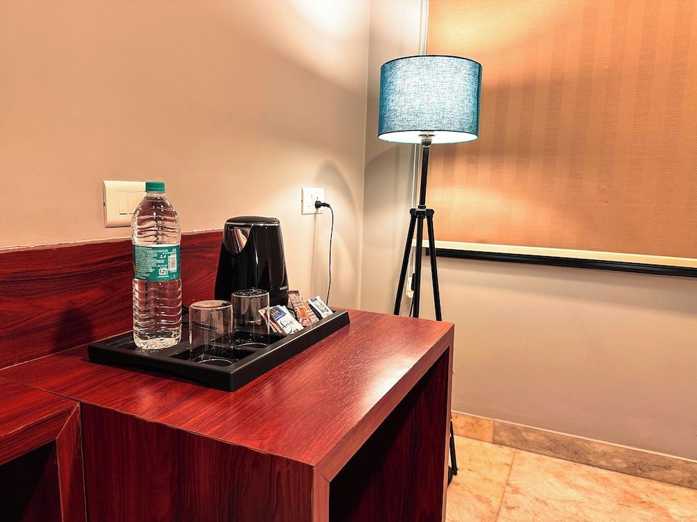 Hoztel Jaipur - Hostel Superior AC Room With King bed 4