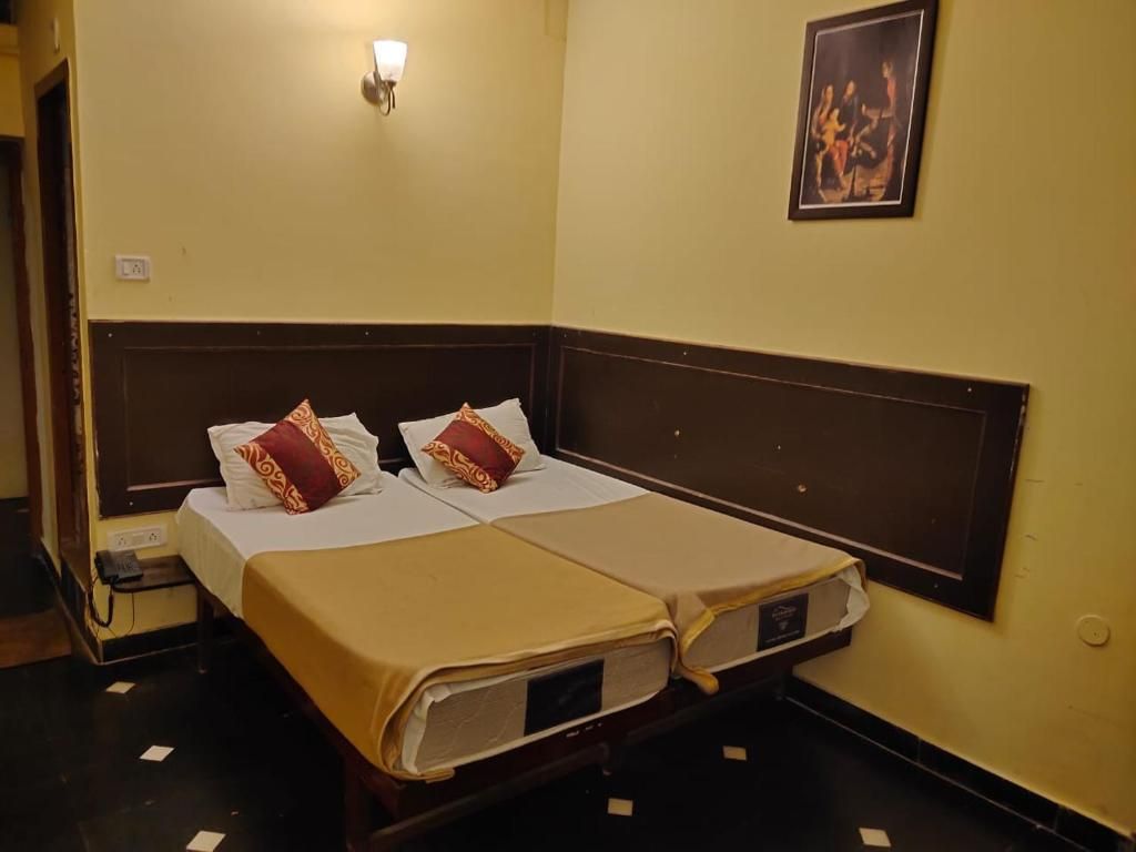 Swathisri Residency Double or Twin Room Non Ac