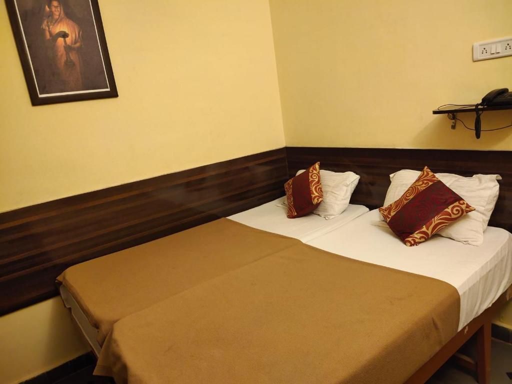 Swathisri Residency Double or Twin Room Non Ac 2