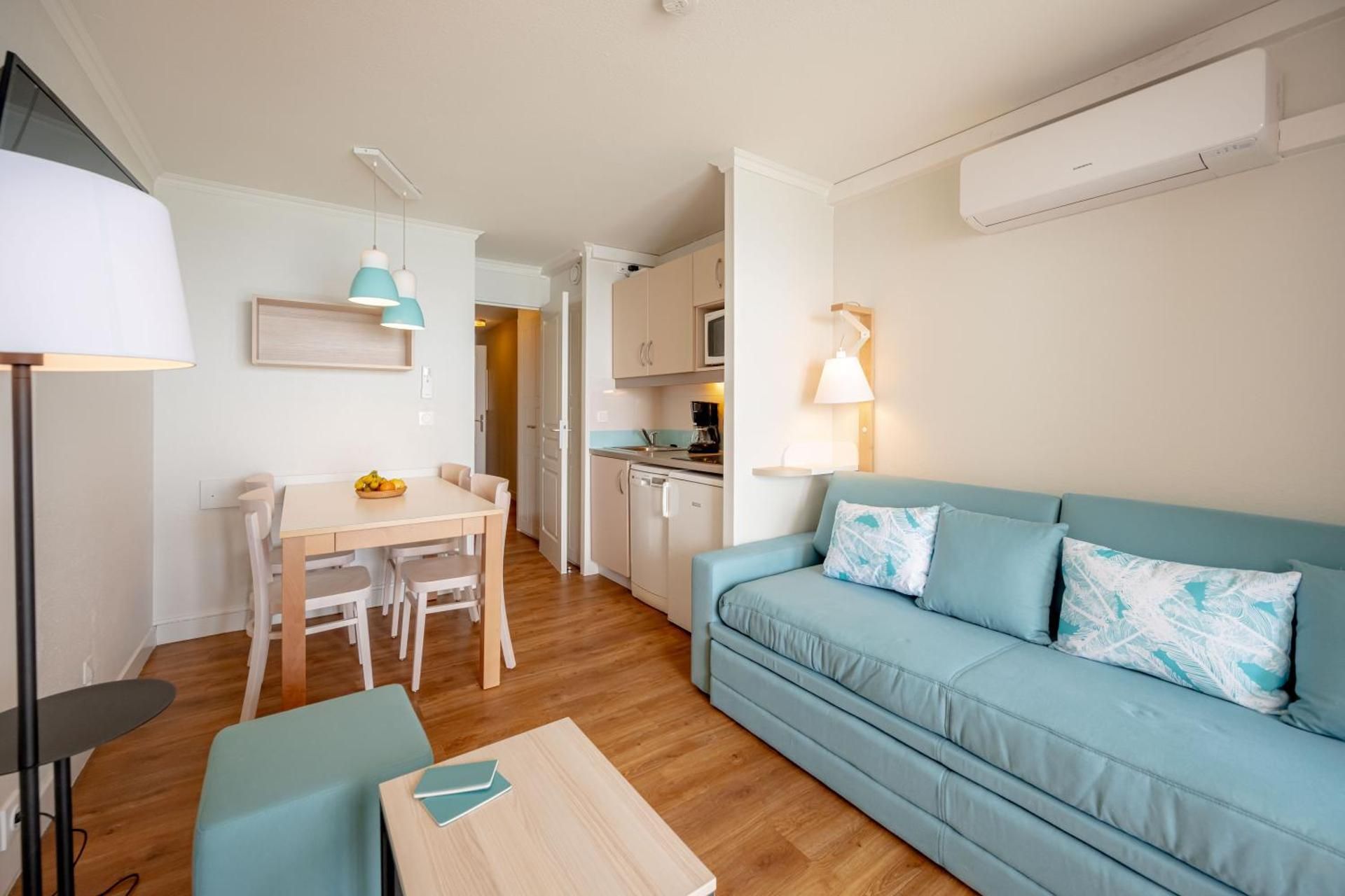 One-Bedroom Apartment with Air Conditioning and Terrace or Balcony (4 People) - Sea view