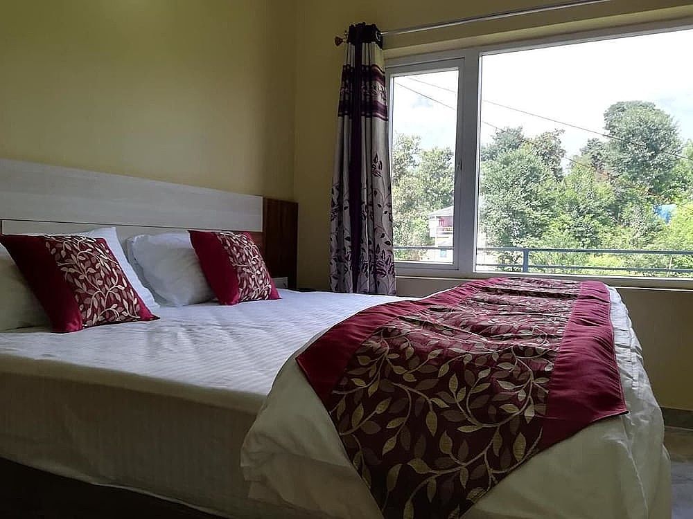 Sakura Guest House Deluxe Room, Mountain View 16