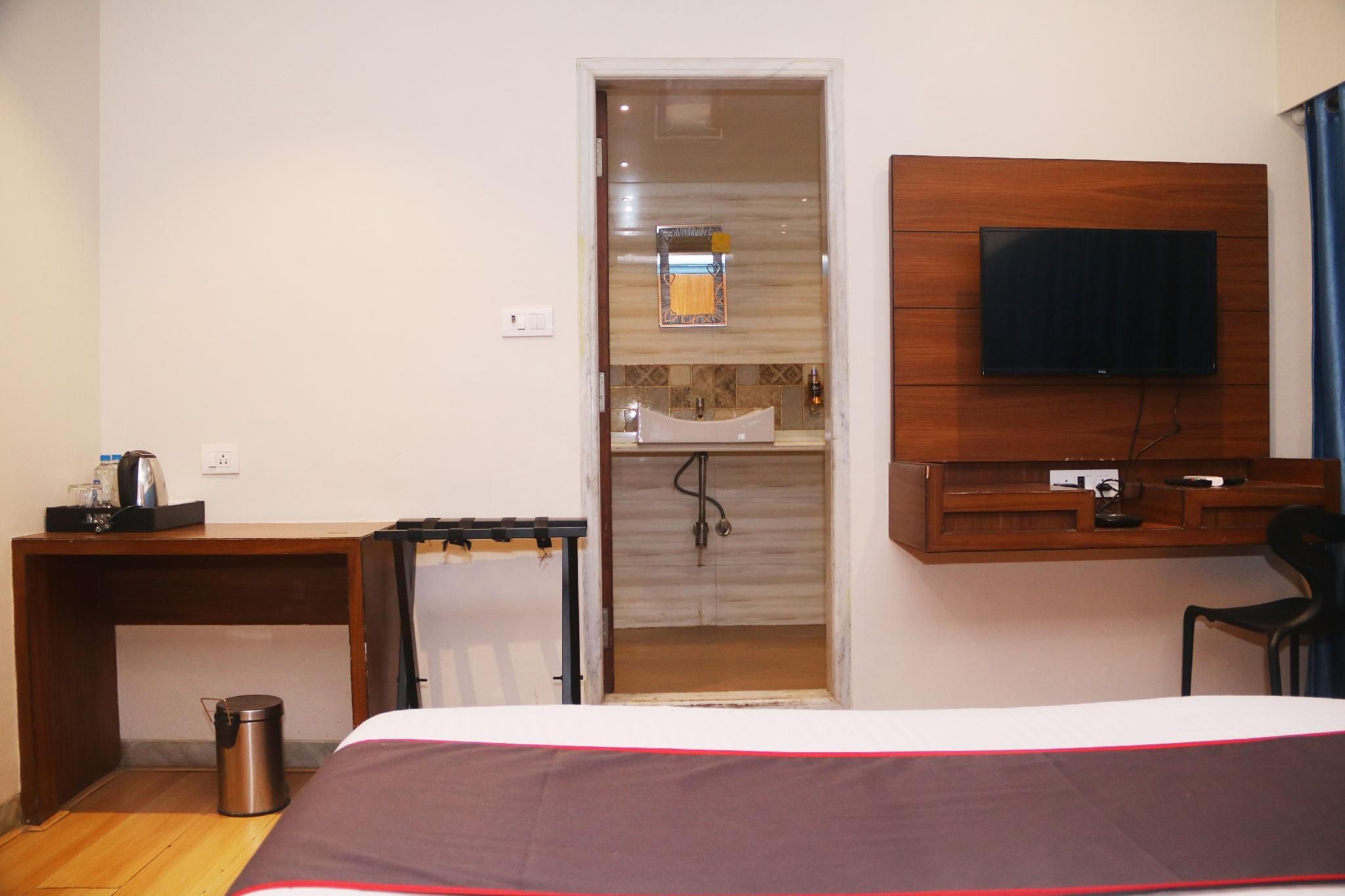 Deluxe Double or Twin