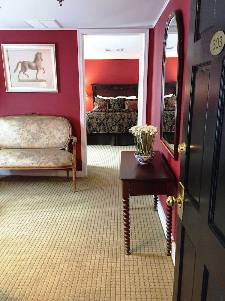 undefined Morris House Hotel 5