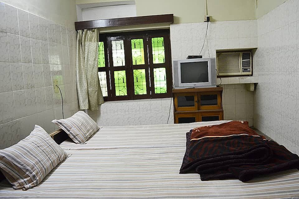 A/C Deluxe Room