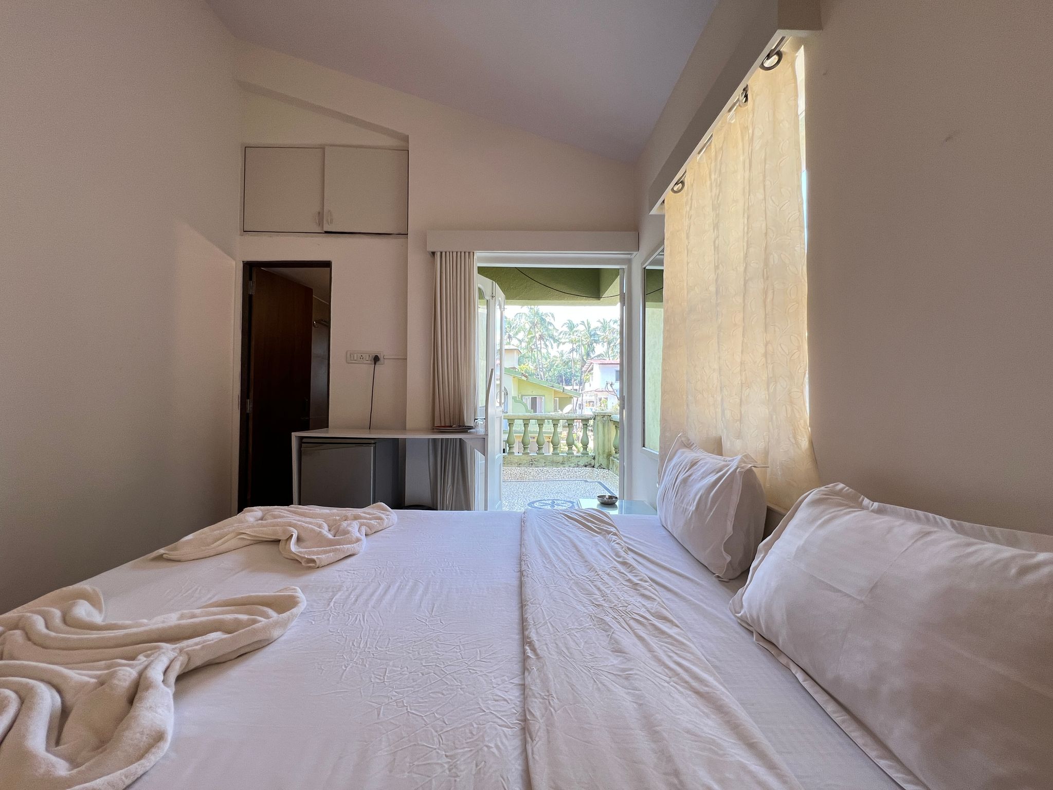 Gaur Opulent Standard Room with Balcony 2