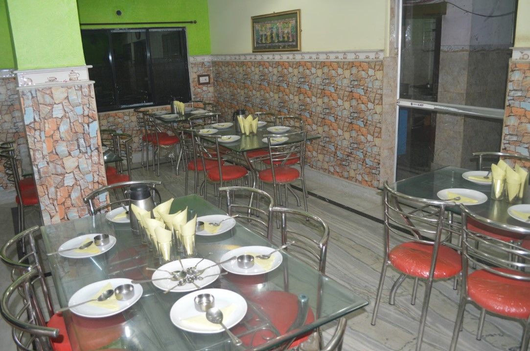 Food & Dining