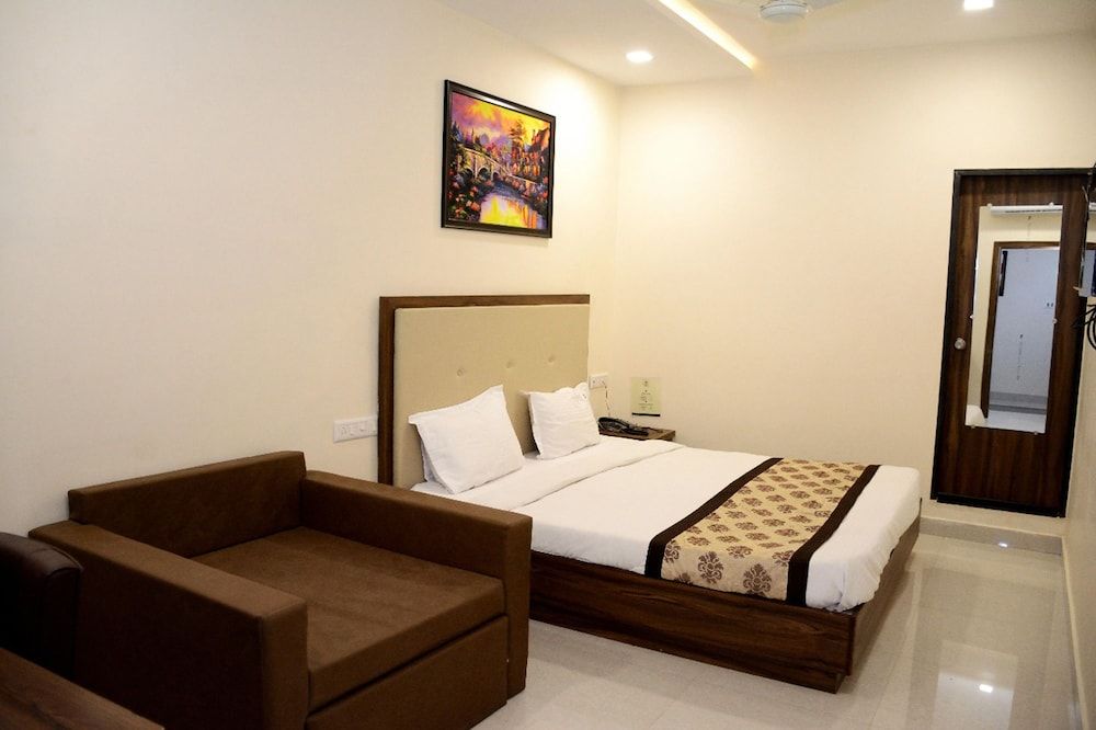 Eco Inn Hotel Superior Room, 1 King Bed, Accessible, Non Smoking 8