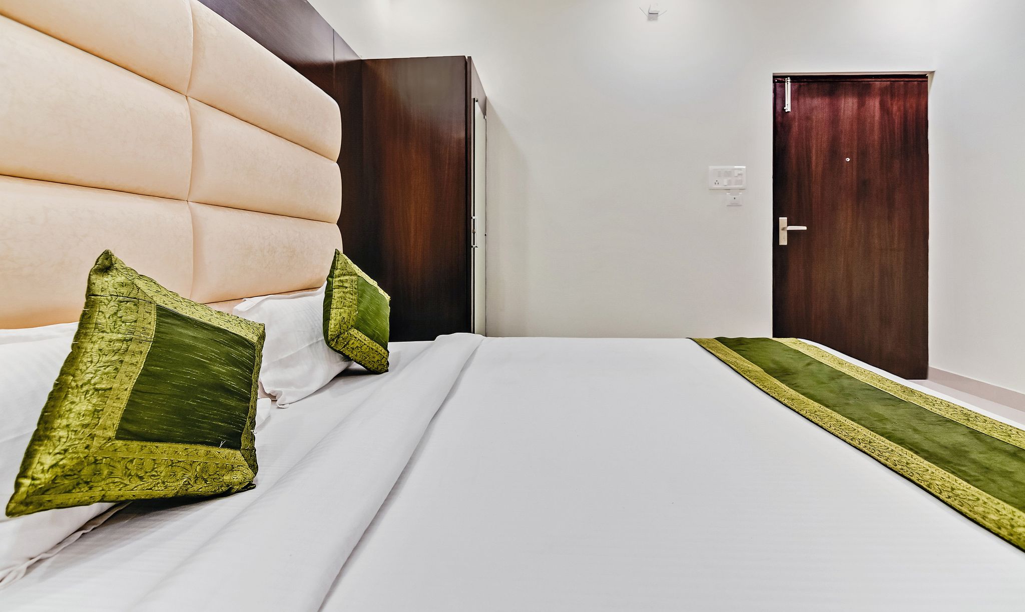 Treebo Resto- Near Lucknow Railway Station Standard Double Room 8