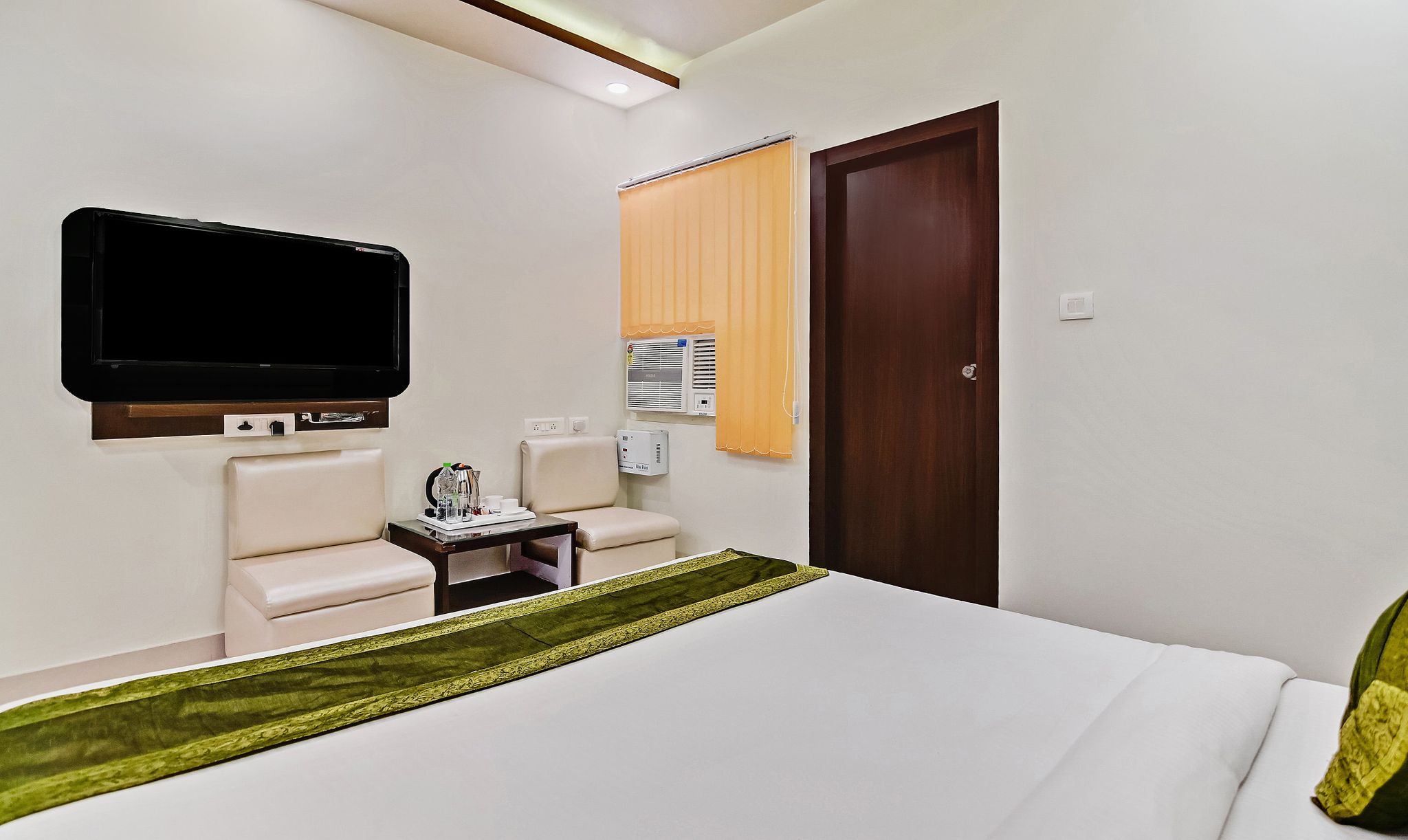 Treebo Resto- Near Lucknow Railway Station Standard Double Room 9