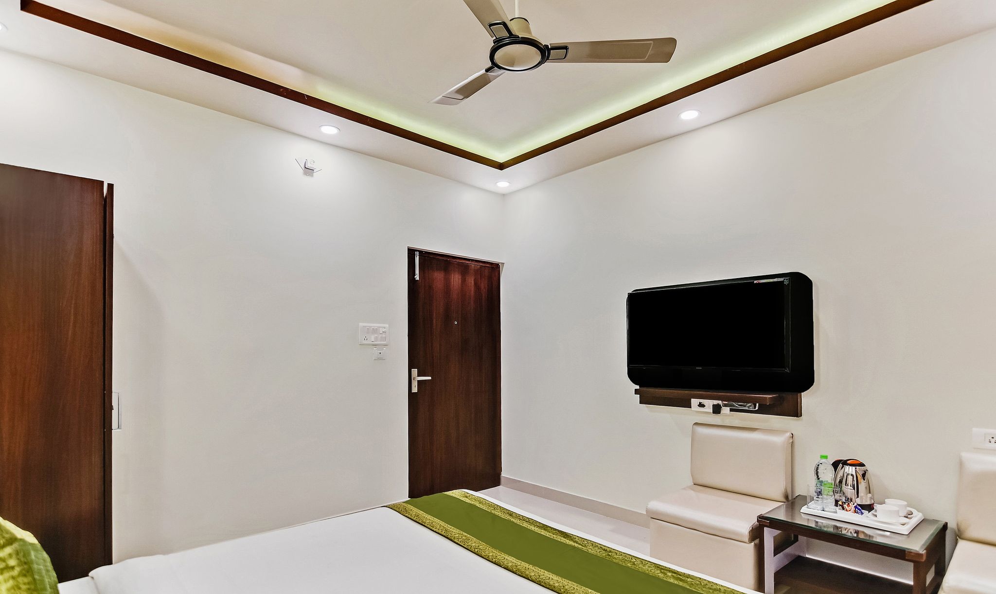 Treebo Resto- Near Lucknow Railway Station Standard Double Room 24