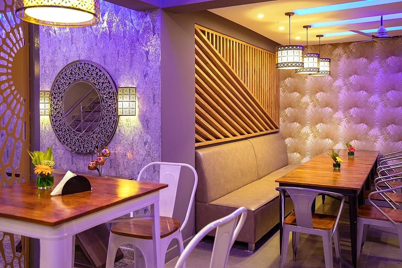 undefined Air Avenue Hotel 5