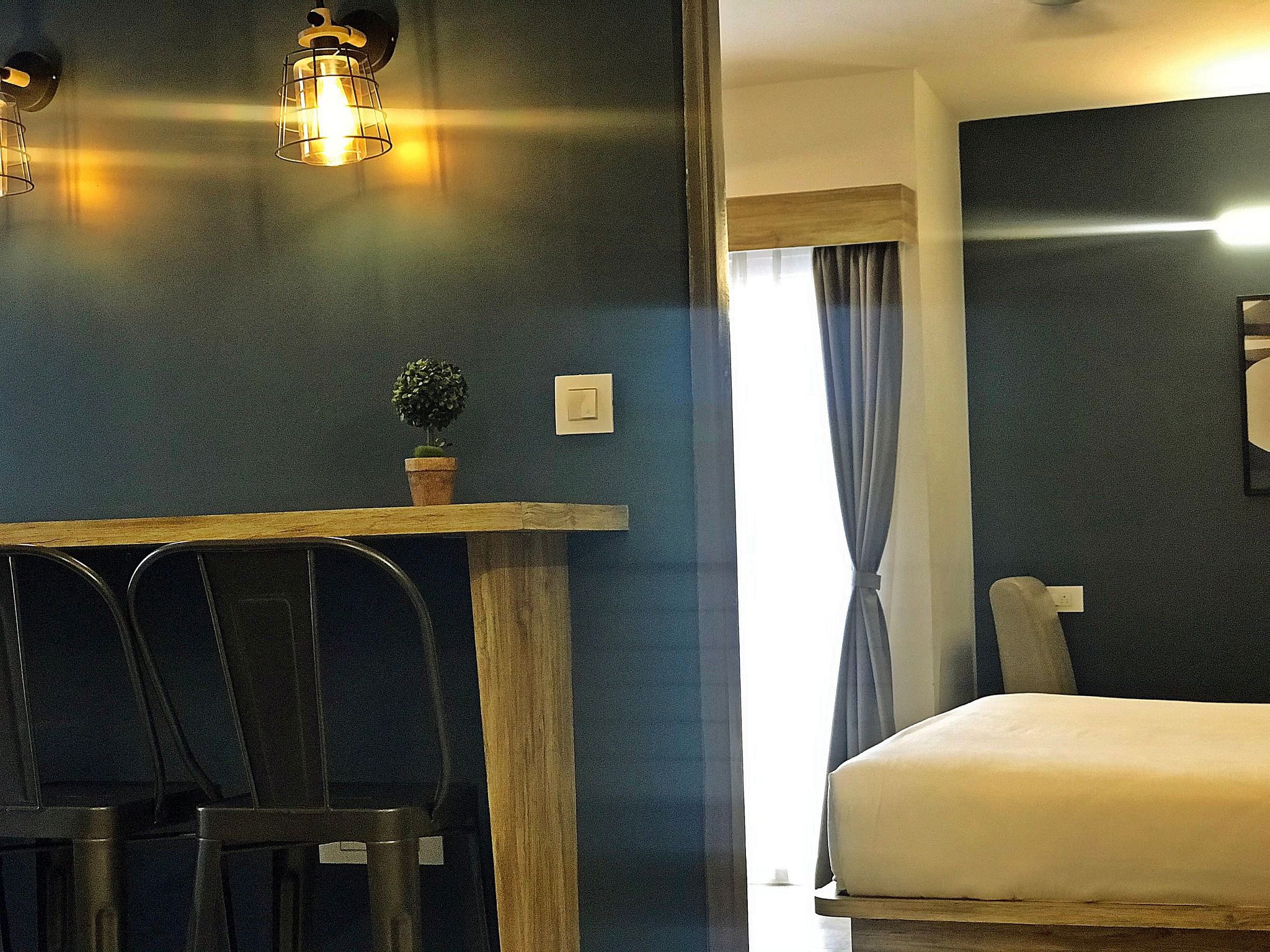 Air Avenue Hotel Deluxe Room 6