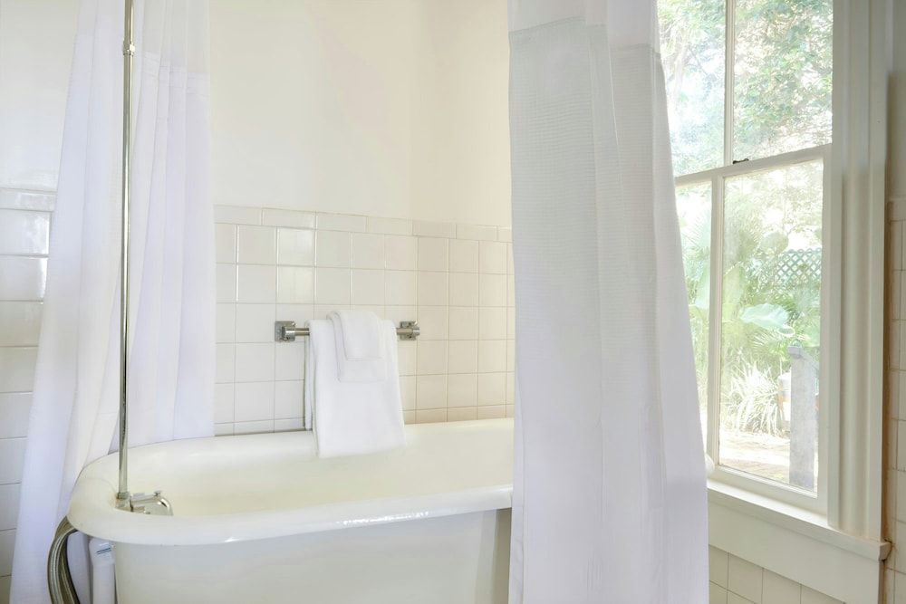 Wellborn Hotel Downtown, Sonder by Marriott Bonvoy Room, 2 Queen Beds 5