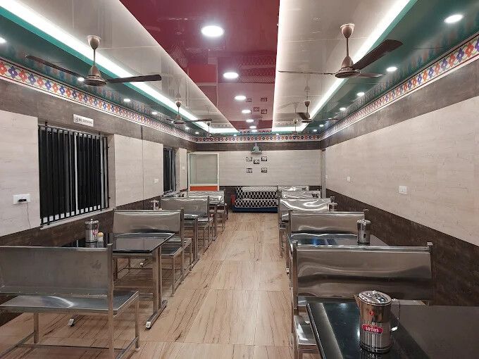 Food & Dining
