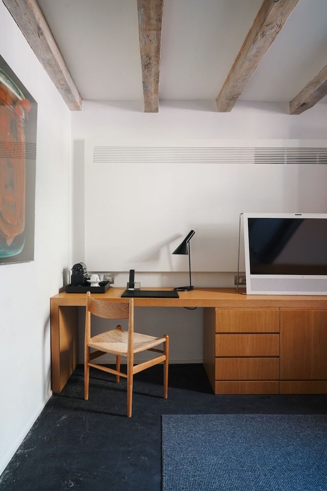 Son Brull Hotel & Spa Deluxe Duplex, Bathtub 3