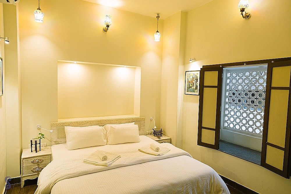 Deluxe Room , Window Balcony