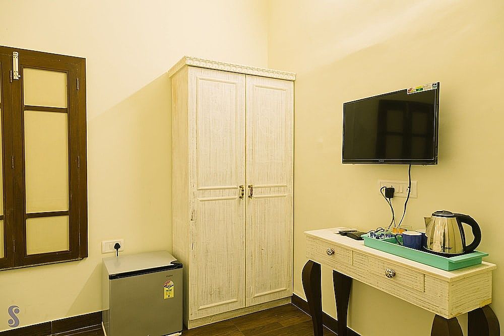 Deluxe Room , Window Balcony