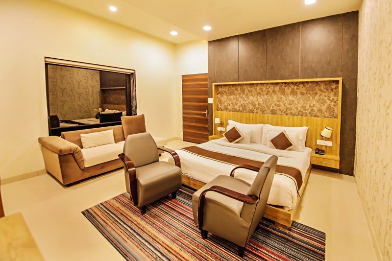 Nature Village Resort Luxury Villa with Plunge Pool, Jacuzzi and Private Sit Out 7