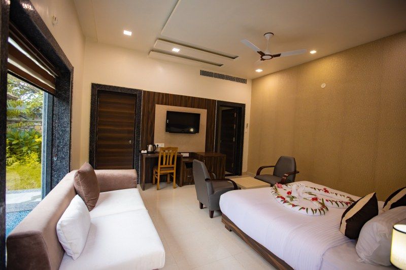 Honeymoon Suite