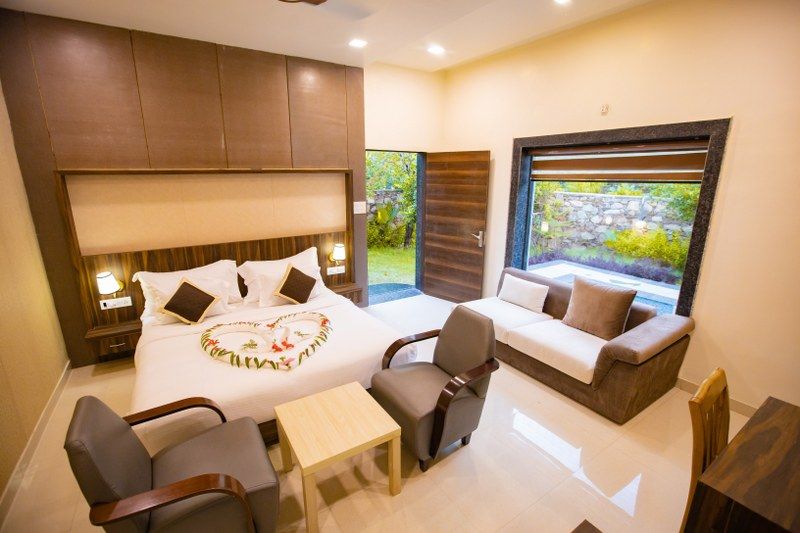Honeymoon Suite
