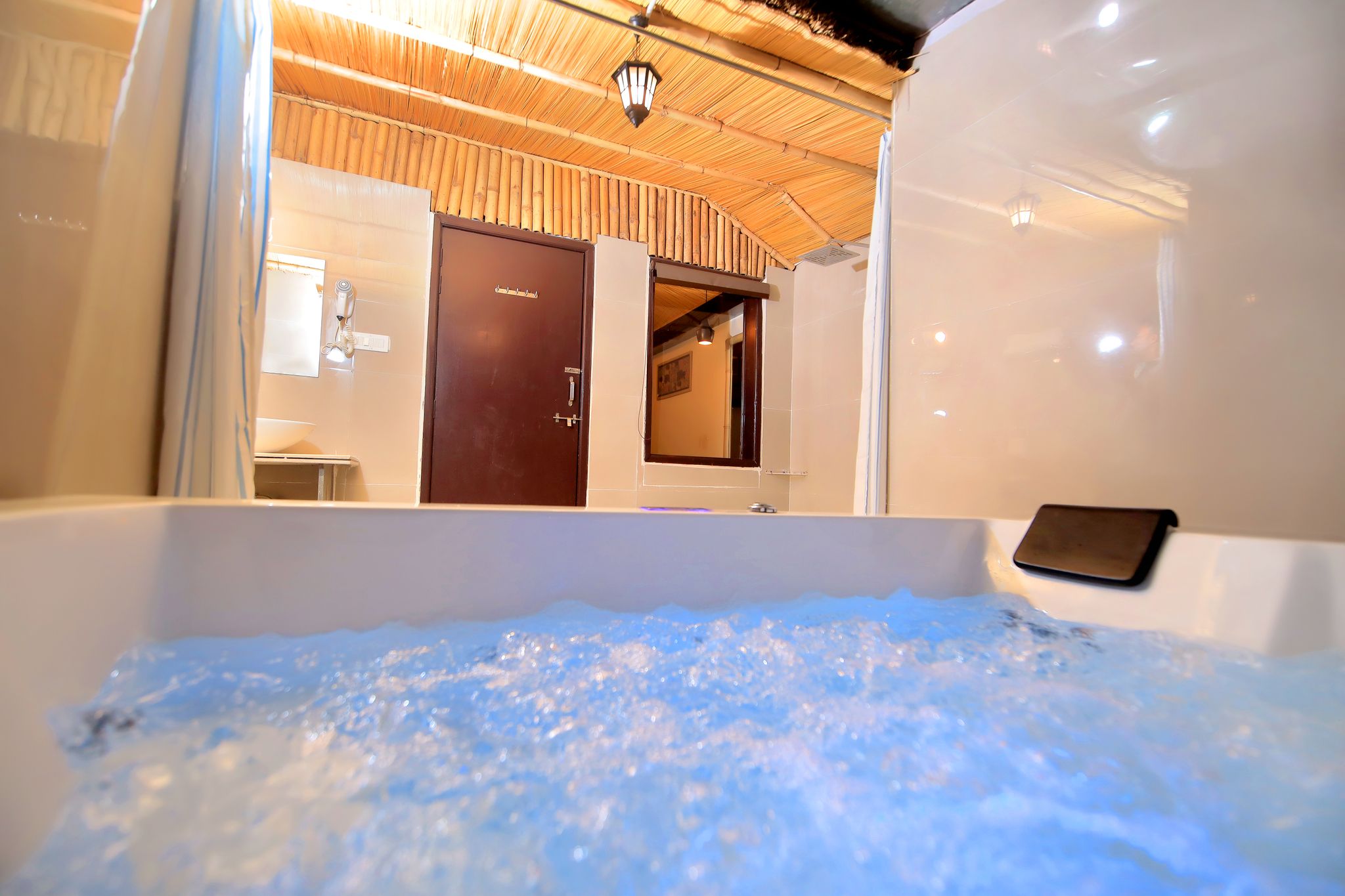 Nature Village Resort Nature Hut with Jacuzzi and Private Sit Out 6
