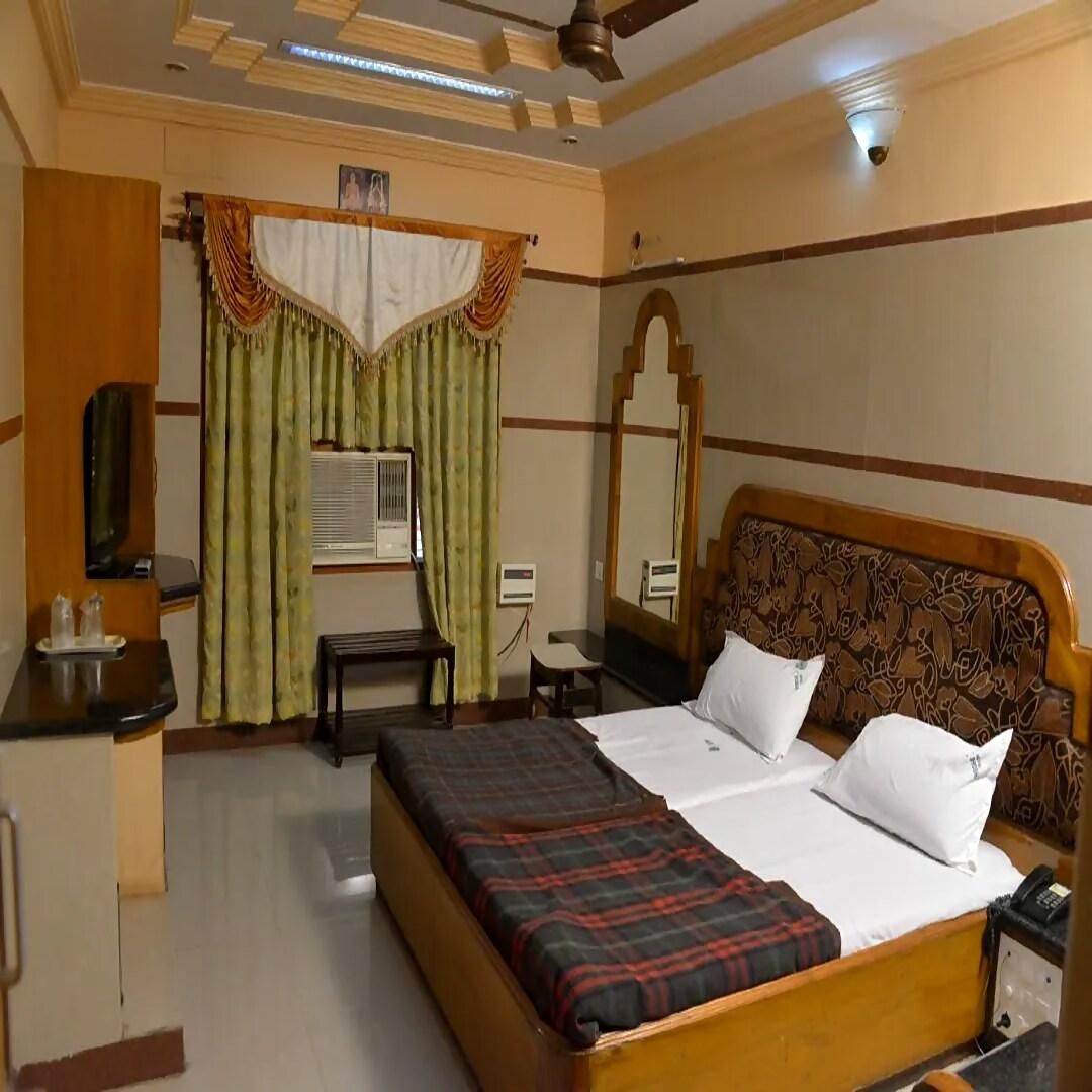 undefined Hotel Shobha 5