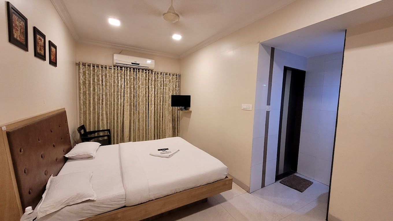 Hotel Maratha Palace Deluxe Non AC 2