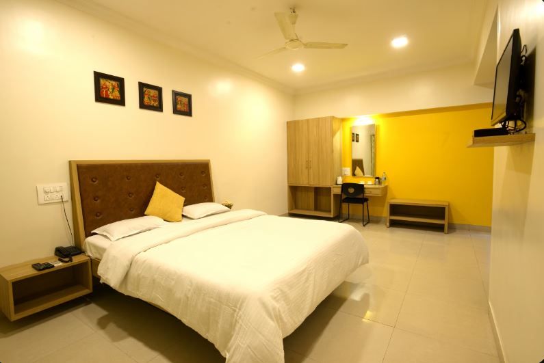 Hotel Maratha Palace Deluxe Non AC 3