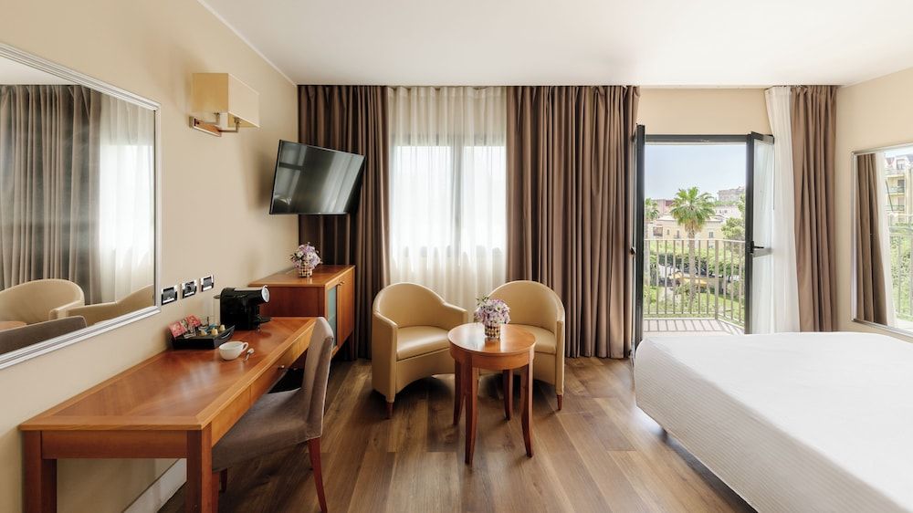 Hotel dei Cavalieri Caserta Superior Room 6