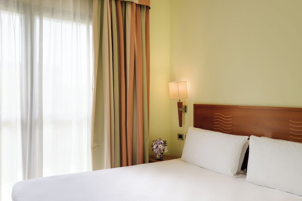 Hotel dei Cavalieri Caserta Classic Room 5