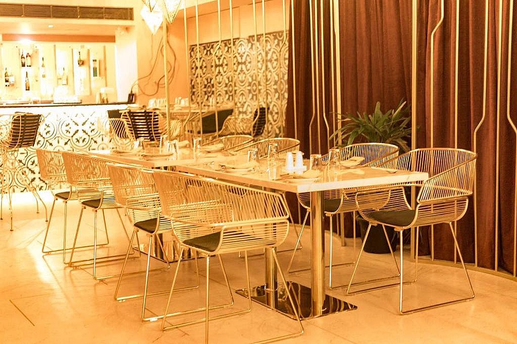 Food & Dining