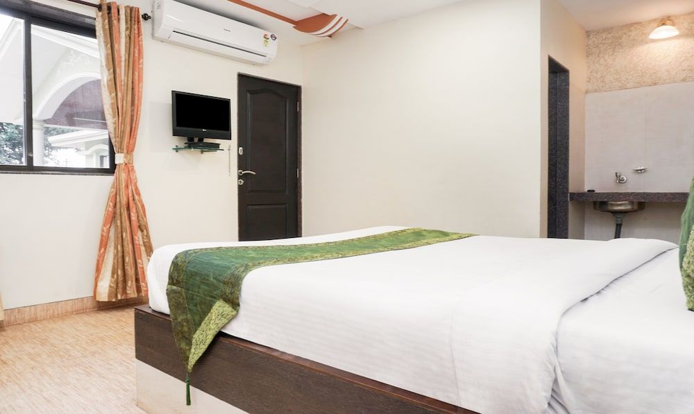 Treebo Trend Casa Bella Resort Standard Room, 1 Queen Bed 9