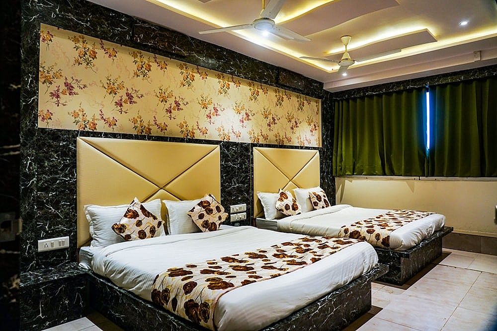 Hotel Privilege Villa Deluxe AC Room 10