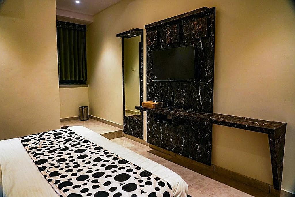 Hotel Privilege Villa Deluxe AC Room 3