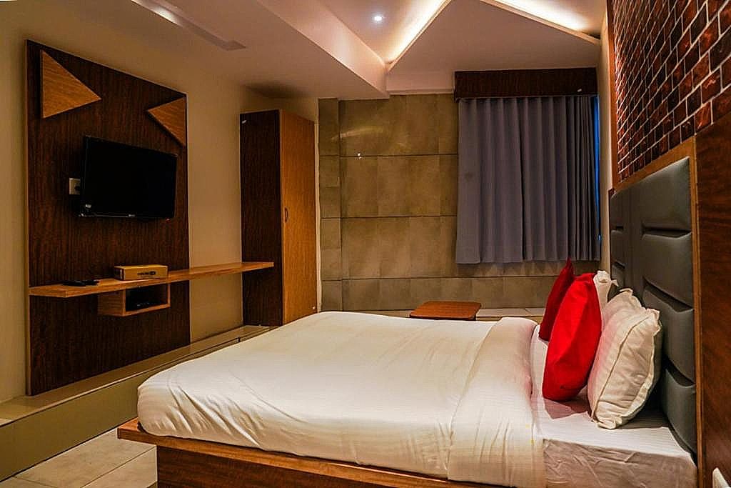 Hotel Privilege Villa Deluxe AC Room 8