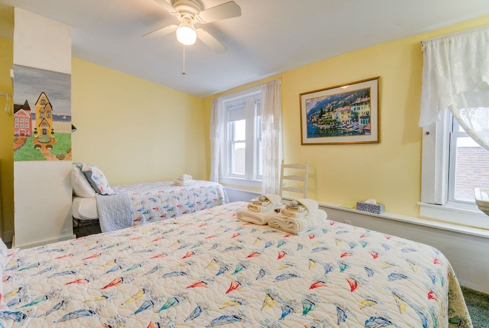 Triple Room, Shared Bathroom