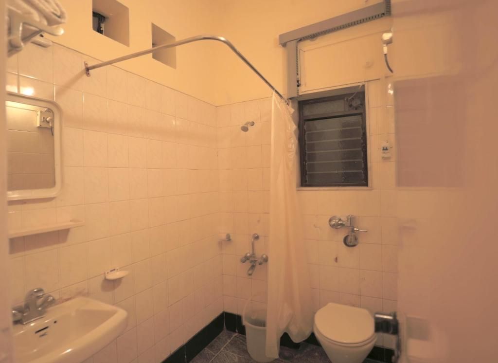 The Dhanhills - a valley view hotel in panchgani Budget Double Room 4