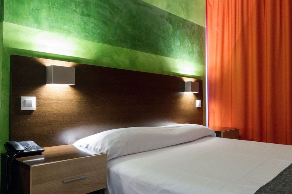 Apartamentos Recoletos Double Room 2