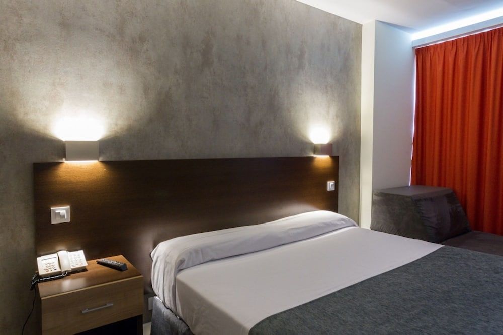 undefined Apartamentos Recoletos 10