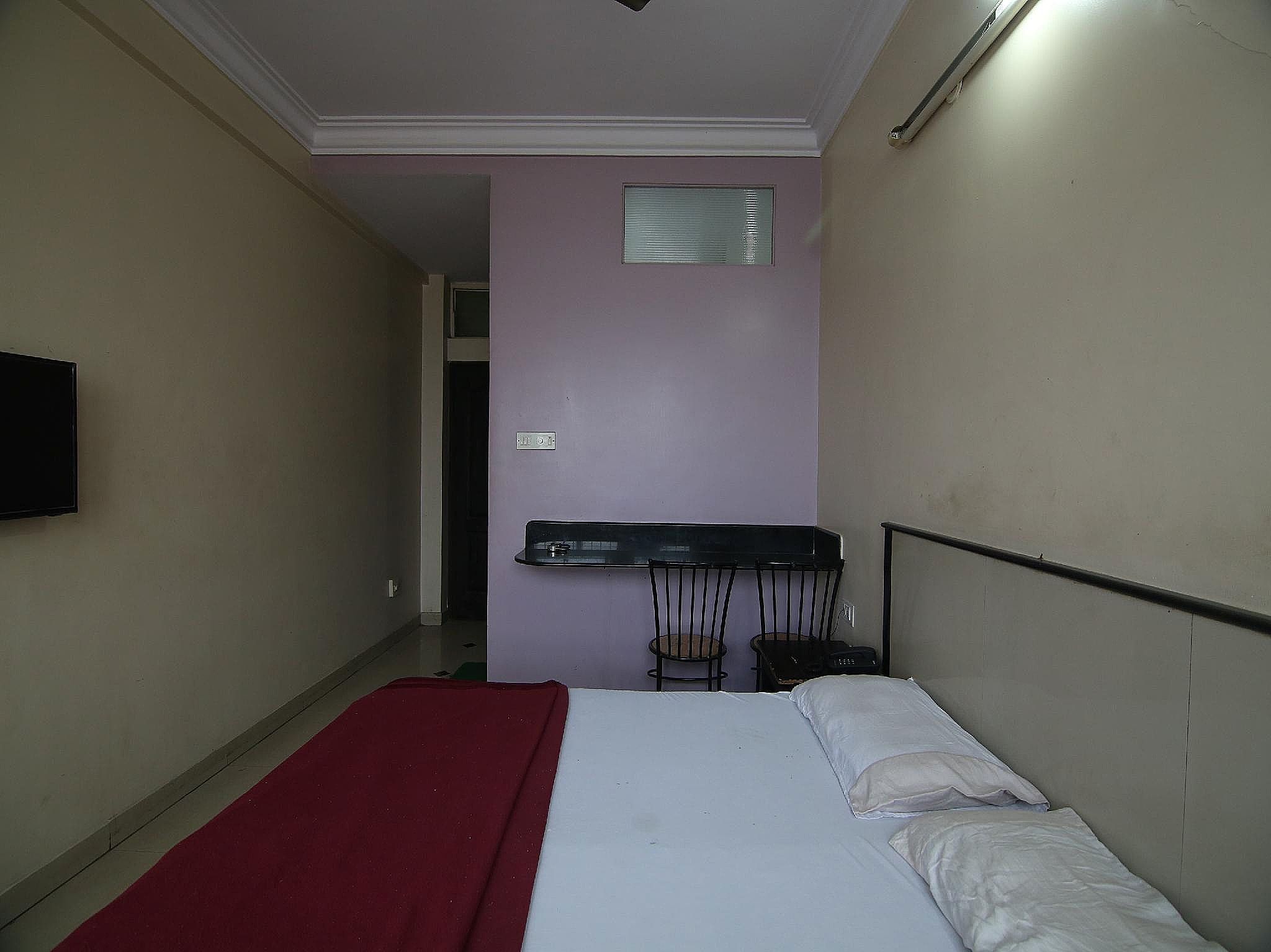 Royal Regency Lodge Comfort Double Room 5