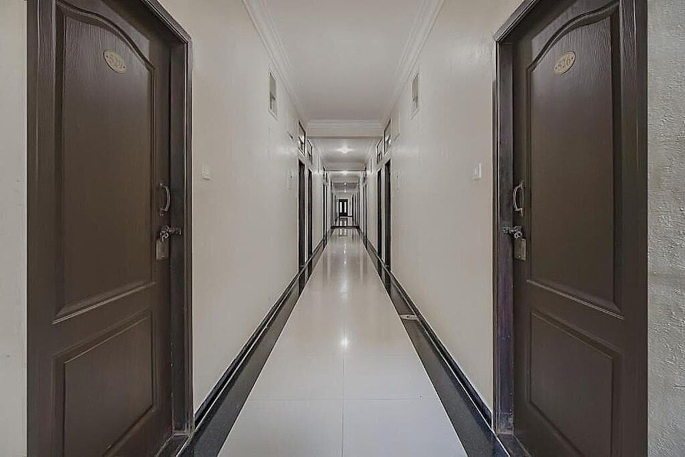 undefined Royal Regency Lodge 3