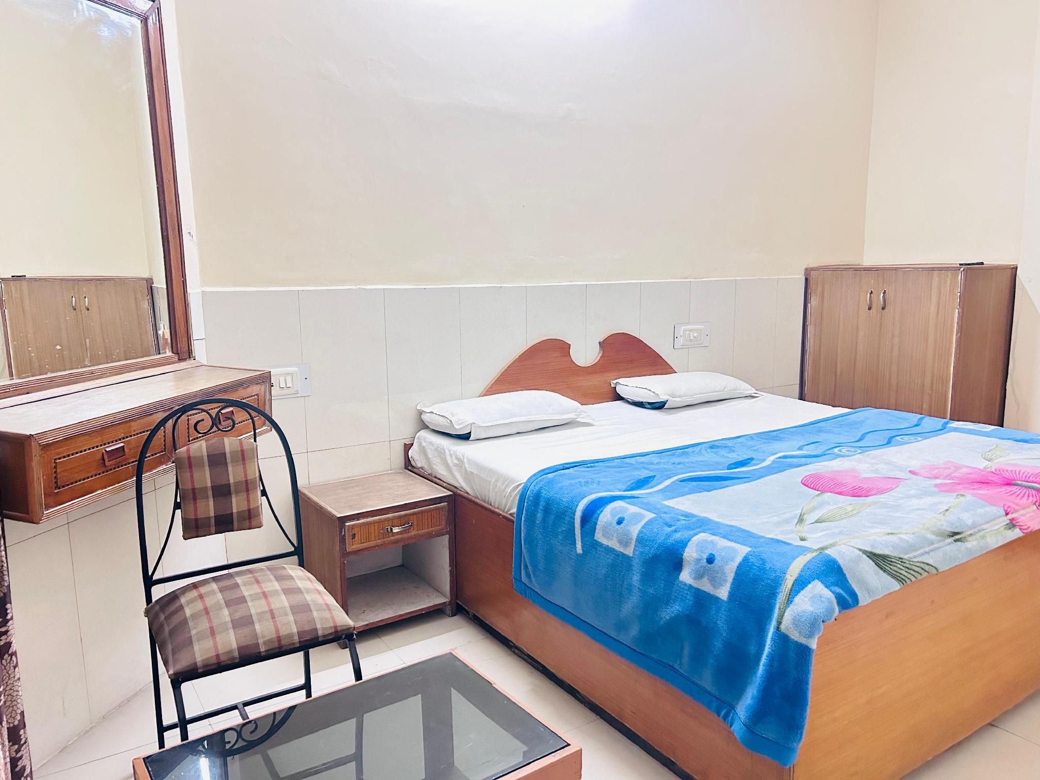 Deluxe Double or Twin