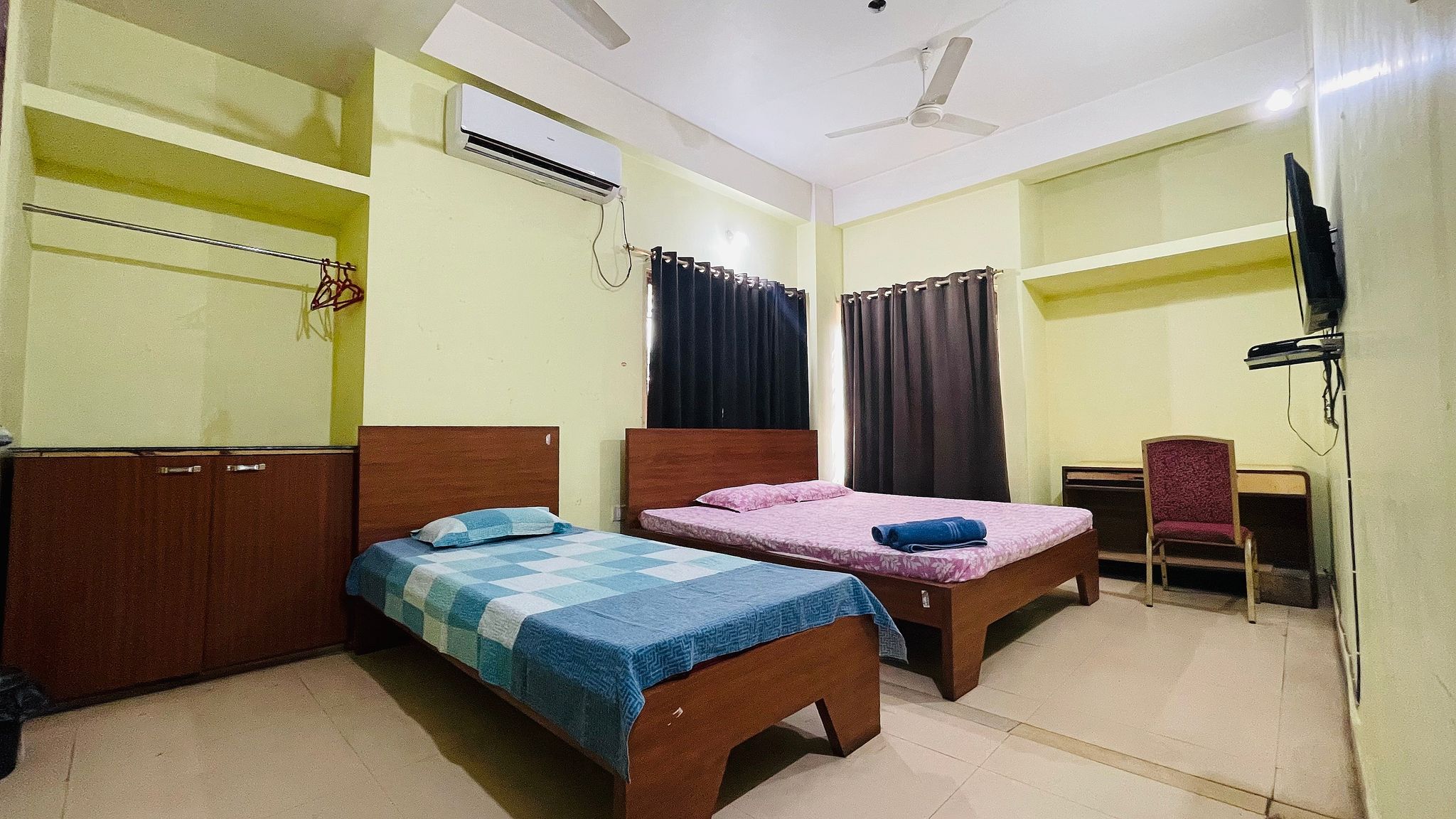 AC Triple Room