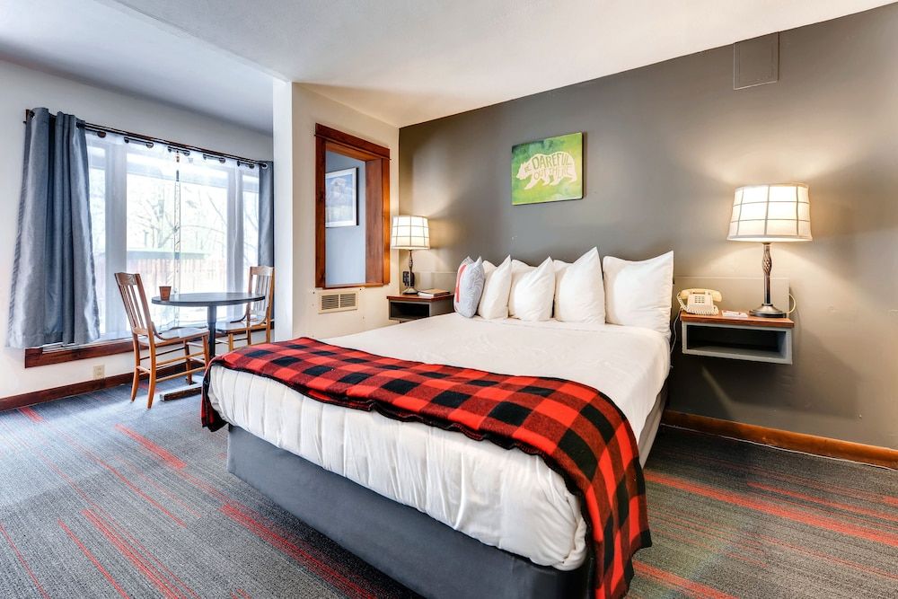 A-Lodge Boulder Basecamp Queen 7